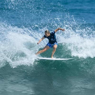 Wait goes on at El Salvador world surf event