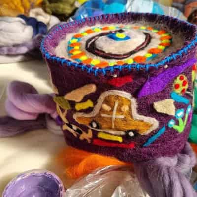 Artists yearn for a yarn at NT Beanie Festival