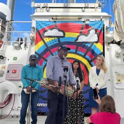 Elders join Greenpeace Pacific climate campaign voyage