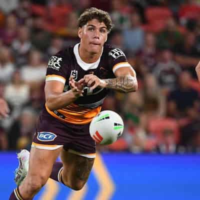 Walsh to play for Broncos after beating ankle injury