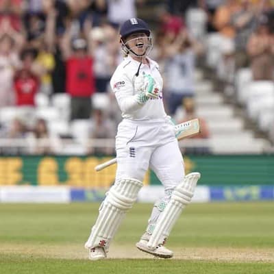 Beaumont breaks records but Australia lead Ashes Test