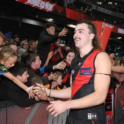 Essendon to play it safe with sore ruckman Sam Draper