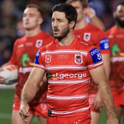 Dragons retain Hunt, thwart Broncos' bold poaching bid