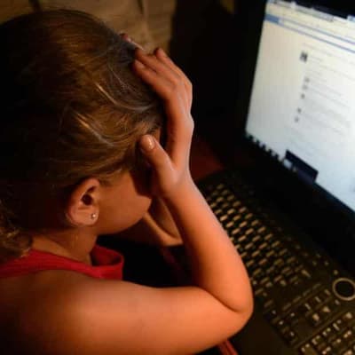 Minors bypass age restrictions to access dating apps