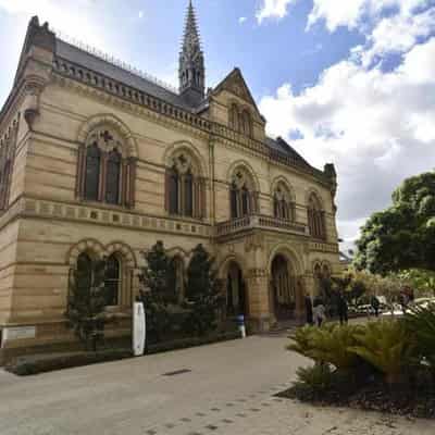 Two South Australian universities to tie the knot