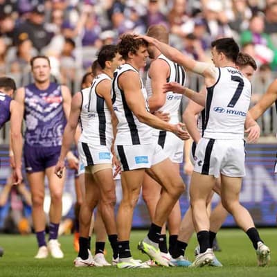 Blues crush Dockers, catapult back into AFL finals mix