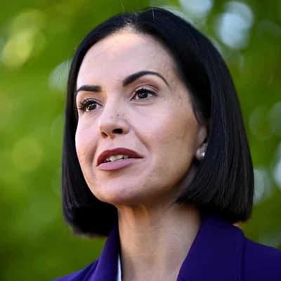 Reports on NSW gender clinic 'concerning, distressing'