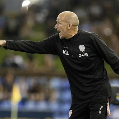 Lowe rules himself out of permanent Glory coaching role