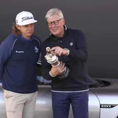 Smith returns Claret Jug, says: 'I want it back so bad'