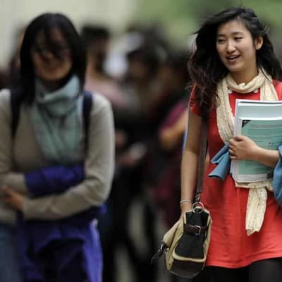 Uni students promised help with cost-of-living crunch