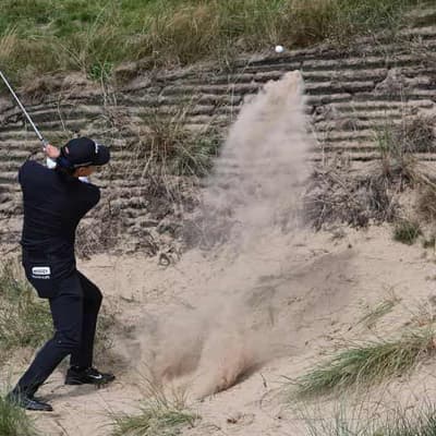 Smith stays alive but Day, Lee lead Aussie Open hopes