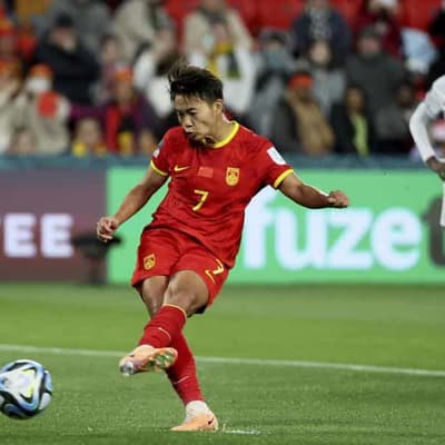 10-player China hold on for dramatic WWC win over Haiti