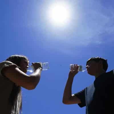 Historic heat: Phoenix hits 31st straight day of 43C