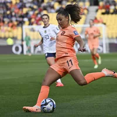 US, Dutch go hunting goals to top Group E