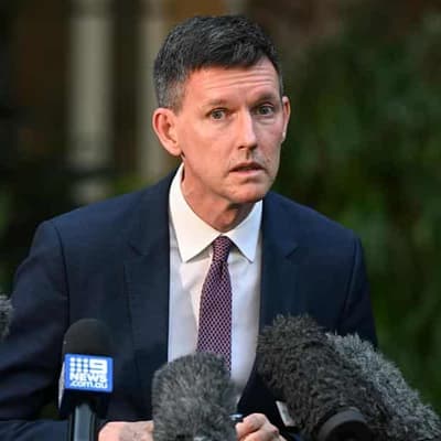 Wrong trains figure a stuff up, not cover up: minister