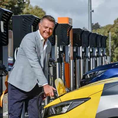 Electric cars to power university in world-first trial