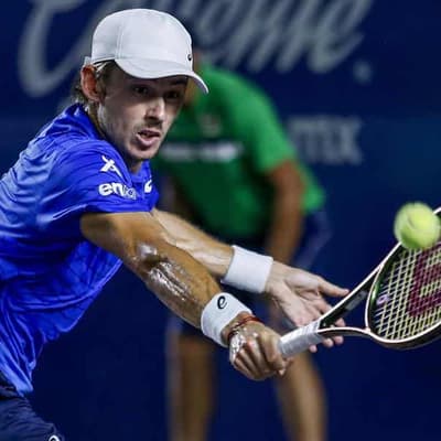 De Minaur no match for Tsitsipas in Los Cabos ATP final