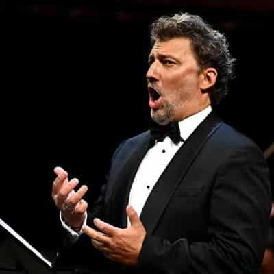 'World's greatest' tenor Kaufmann returns to stage