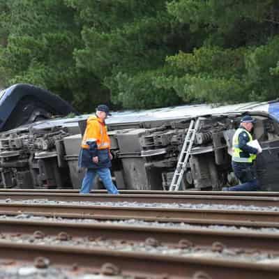 'Slow down' note handed to driver before train tragedy