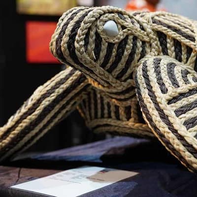 Crowds return to Aboriginal Art Fair - with bubble wrap