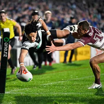 Top-four-bound Warriors deny Manly in NRL thriller
