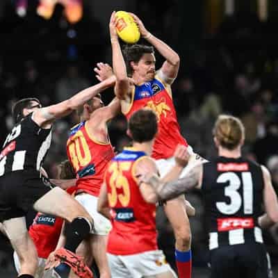 Collingwood attempt to fix defensive woes before finals