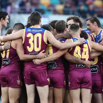 Home finals up for grabs in frantic AFL finish