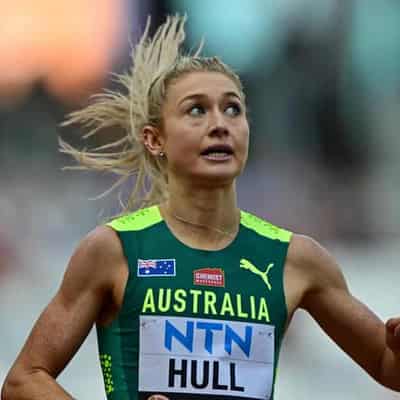 Hull seventh in red-hot 1500m world championships final