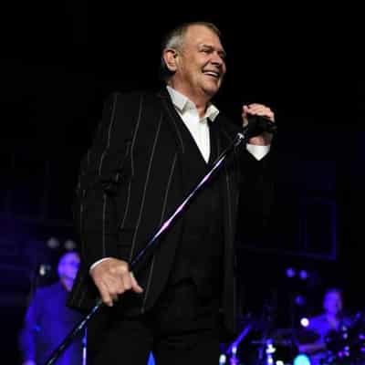 Music legend John Farnham receives cancer 'all clear'