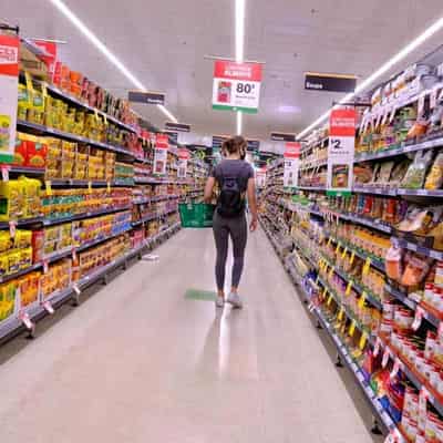 Consumers should expect lower grocery prices: minister