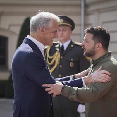 Ukraine gets Norway jets, 'special ops land in Crimea'