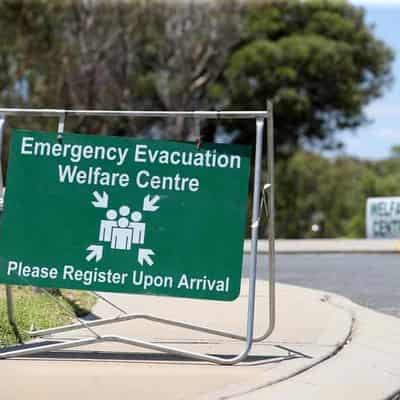 Emergency warning as WA bushfire threatens lives, homes