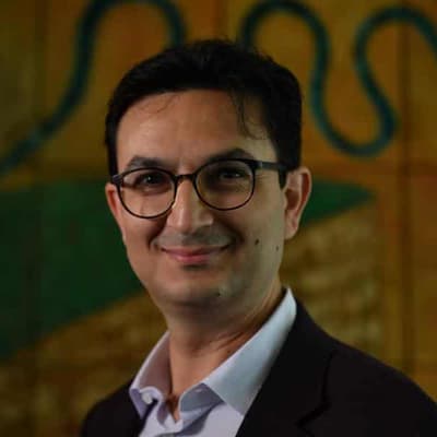 Star surgeon's standing scarred by 'malignant' reports