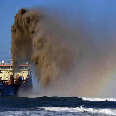 Sand dredging is 'sterilising' ocean floor, UN warns