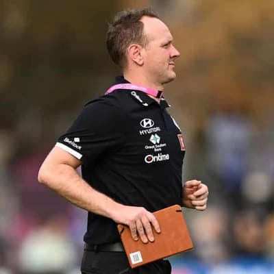 Skepper, Hill lead Blues over winless Eagles