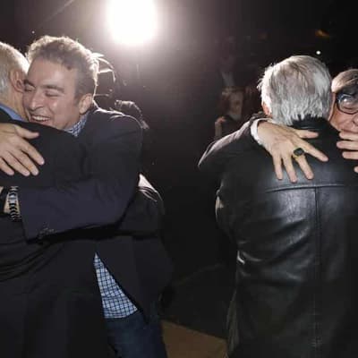 US prisoners freed from Iran make emotional return home