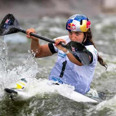 Canoe queen Jess Fox eases nearer double gold assault