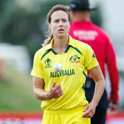 Knee could stump Perry's bowling return against Windies