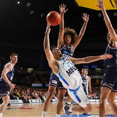 Dellavedova, Goulding fire, United stay unbeaten in NBL