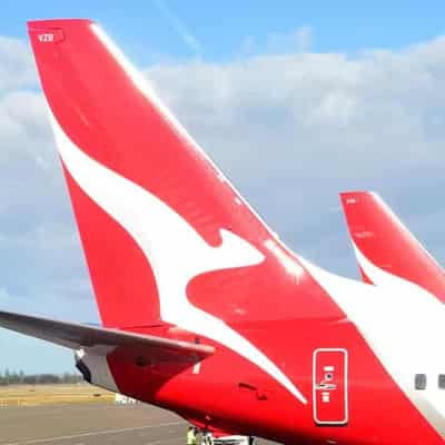 Pilots return to work, wage talks with Qantas to resume