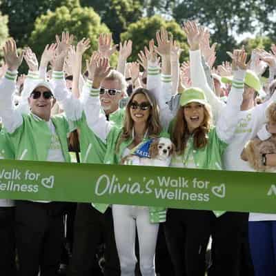 Crowds turn out for Olivia Newton-John's wellness walk