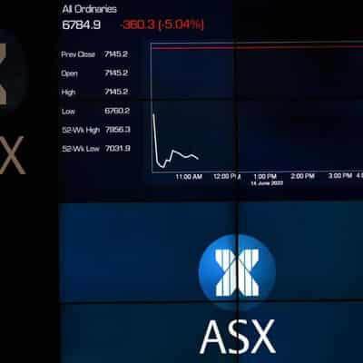 Australian shares snap six-day winning streak