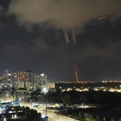 Australia cancels humanitarian flights from Israel