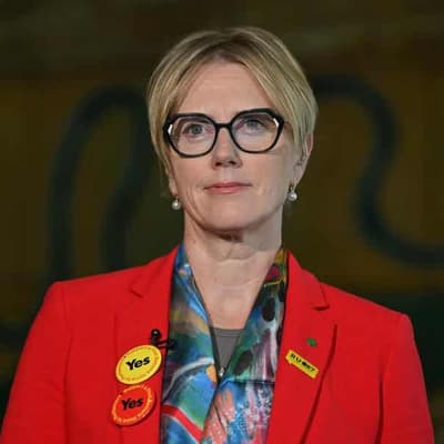 Teal seat voters buck trend by backing Indigenous voice