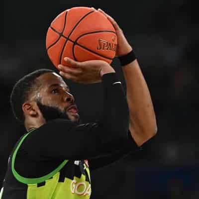 Phoenix upset JackJumpers in NBL thriller