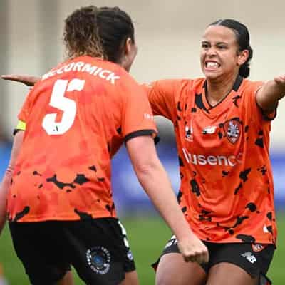 Roar stun Victory as Reds, Canberra draw in goalfest