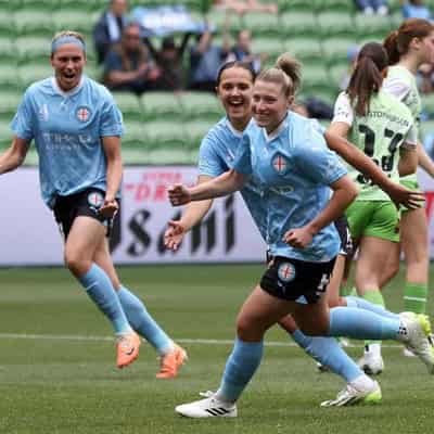 Roar stun Sydney, Pollicina steers City past Canberra