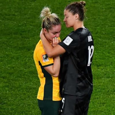 Matildas star Ellie Carpenter shrugs off online abuse