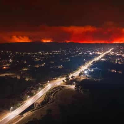 Homes, livestock destroyed after 'dreadful' fire in NSW