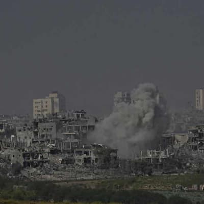 Israel strikes Gaza camp, kills Hamas commander